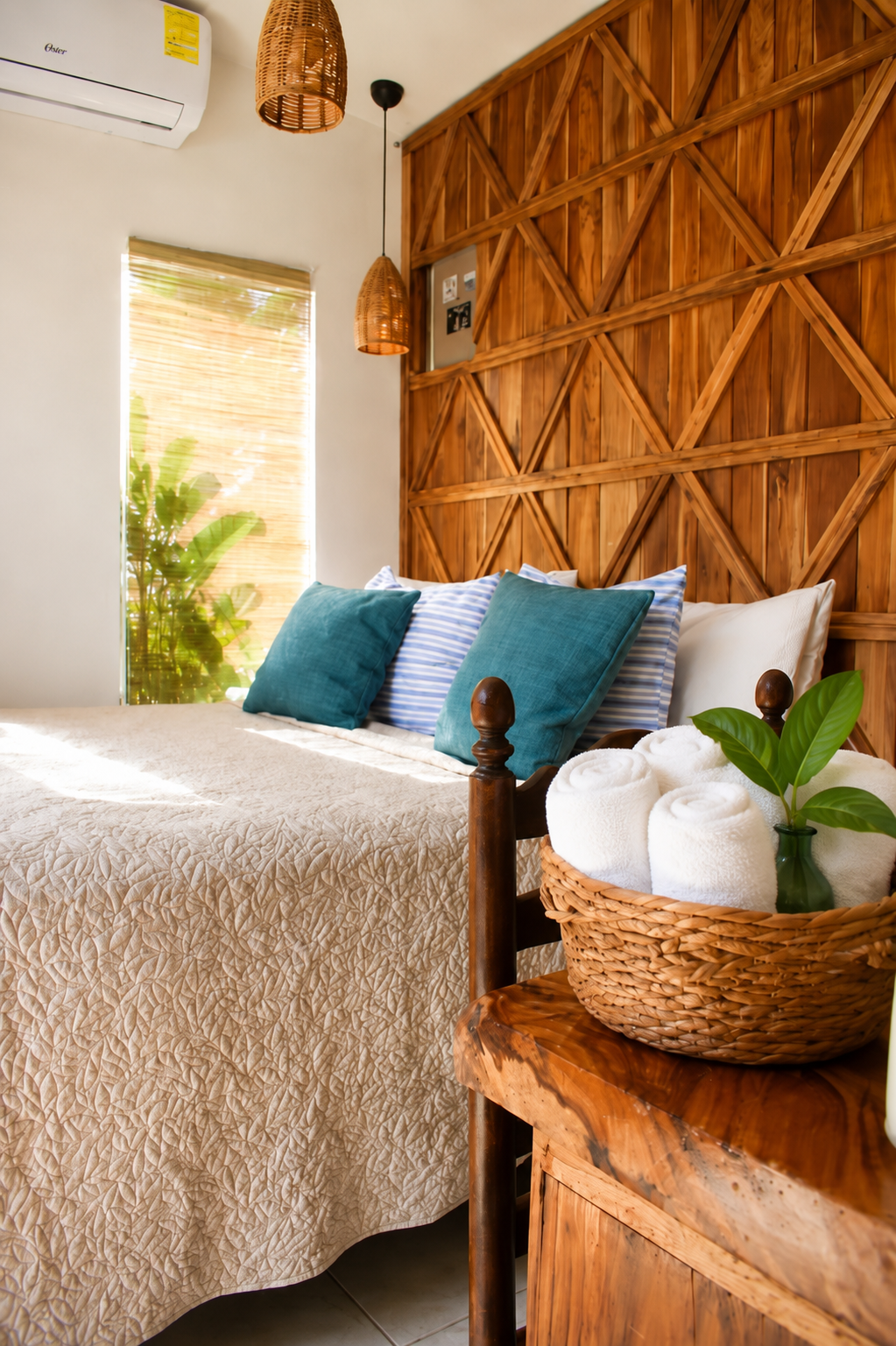 Private solo traveler room at Sanctuary Puerto Viejo